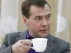 Медведев в Ялте побаловал себя чаем с вареньем