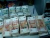 ФСБ показала изъятие 26 миллионов рублей у нелегального валютчика в Крыму (видео)