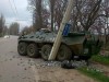 В Крыму БТР влетел в столб на трассе (фото)