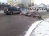 В Симферополе яму на дороге превратили в полноценную свалку (фото)