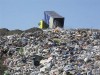 Неизвестные свозят мусор на закрытую свалку под Симферополем