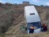 В Крыму автобус с пассажирами уехал с обрыва (фото)