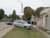 В Крыму рядом с остановкой раритетная "Волга" врезалась в дом