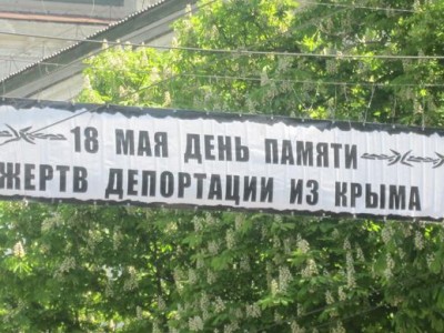 В центре города пока что больше милиции, чем горожан.