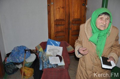В Крыму продолжается скандал с бездомной бабушкой-ветераном