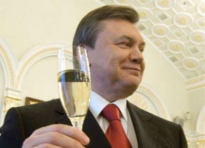 Янукович открыл мост в Туркменистане