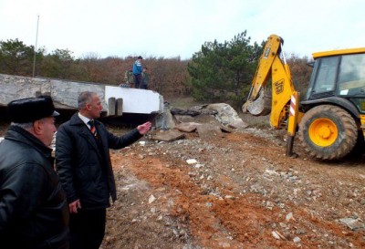В Крыму начали восстанавливать азербайджанский мемориал