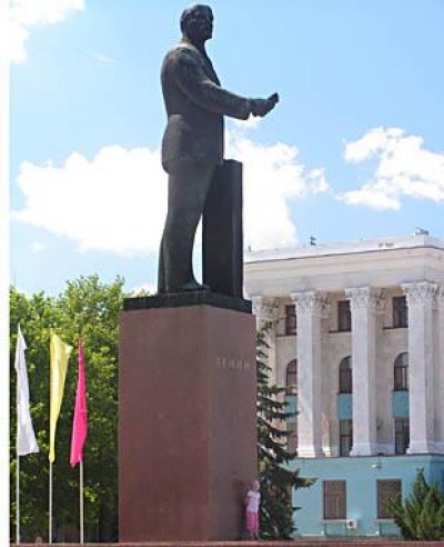 Коммунисты будут защищать памятники Ленину в Крыму (фото из интернета)