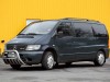 В Крыму угонщик врезался на "Мерседесе" в остановку