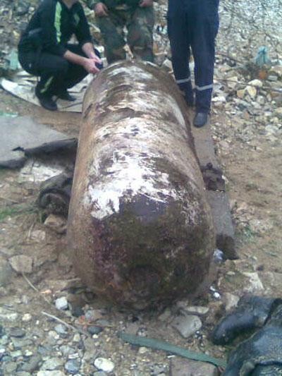 В Севастополе решили не взрывать огромную мину в море