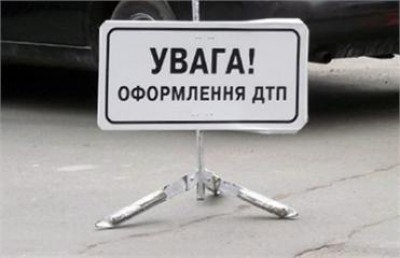 В Крыму легковушка пошла на таран мотоцикла