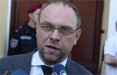 Оппозиция обиделась на Яценюка из-за Власенко