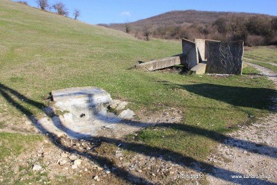 В Крыму забетонировали знаменитый источник