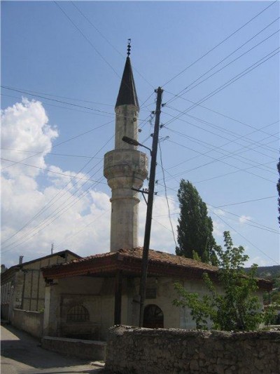 Мечеть в Крыму разрушается столбом