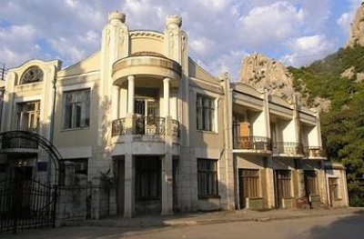 В Крыму упал балкон, погиб ребенок