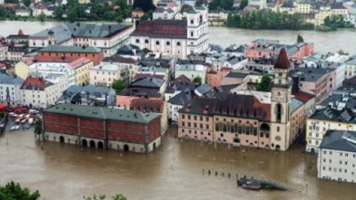 Прагу затапливает на 20 сантиметров в час