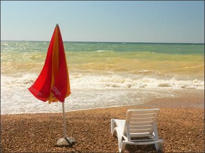 Туристы в Крыму стали чаще жаловаться на пляжи