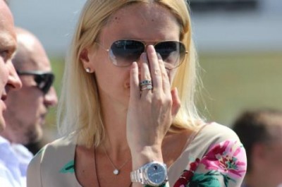Жена Яценюка надела сверхдорогой костюм в храм Жена Яценюка надела сверхдорогой костюм в храм