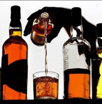 В Ялте сотнями литров изымают алкоголь