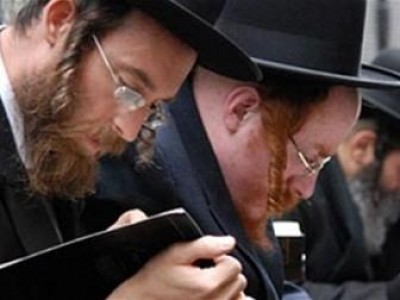 Тысячи хасидов приехали в Умань Тысячи хасидов приехали в Умань