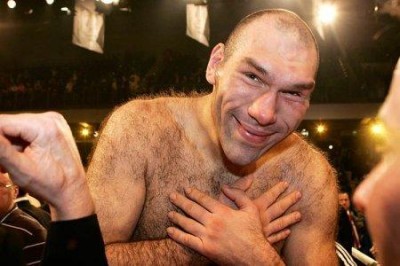 Кличко победил с запрещенными приемами - Валуев