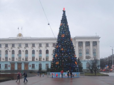 Елка на площади Ленина