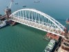 Мост в Крым готов почти наполовину