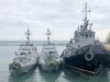 Офицеров с украинских кораблей перевезут из Крыма в Москву
