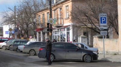 Парковка в Феодоси пока стоит 3 грн. в час, но цена может подняться