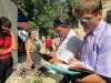 Стихийную торговлю пытаются ликвидировать