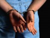 В Феодосии злоумышленник выбил дверь в квартиру и снял с хозяина часы