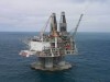 У берегов Крыма выловили бесхозную буровую платформу