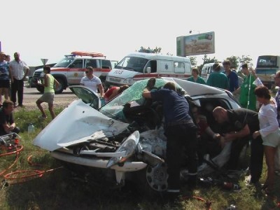 Возле Симферополя киевляне врезались в ЗиЛ