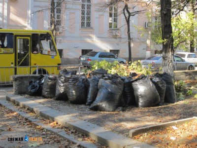 В Симферополе еще неделю будут разбирать свалки