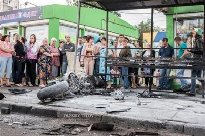 В Киеве ДТП с байком на остановке
