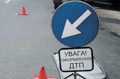 Около Судака автомобиль столкнулся с автобусом