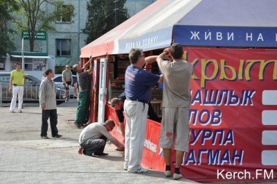 В Керчи снесли шашлычную