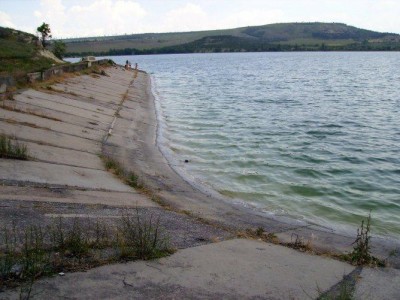 В Крыму переливают воду в водохранилищах