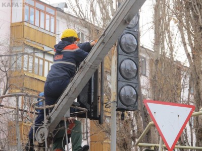 На светофорах Феодосии появятся дополнительные таблички (фото из архива газеты Кафа)