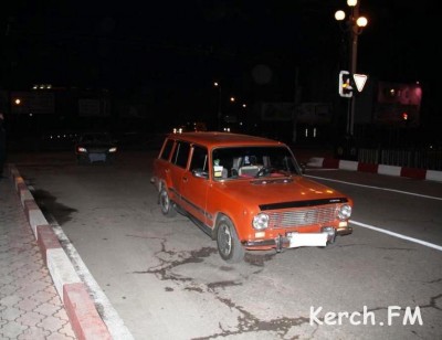 В Керчи столкнулись ВАЗ и Волга