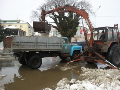 Киев чистят в долг от снега