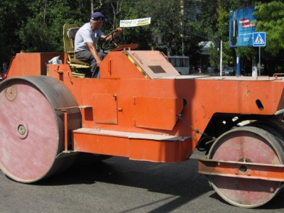 В Симферополе взялись укладывать асфальт в январе