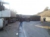 В Крыму фуру после ДТП опрокинуло поперек дороги (фото+видео)