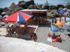 В Крыму прямо на детском пляже продавали чебуреки и пиво (фото)