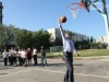 Премьер Крыма показал, как умеет играть в баскетбол (фото)
