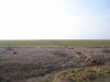 Россияне роют ямы под пограничные столбы на выезде из Крыма и минируют полосы (фото)