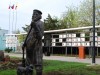 В Евпатории открыли памятник дворнику (фото)
